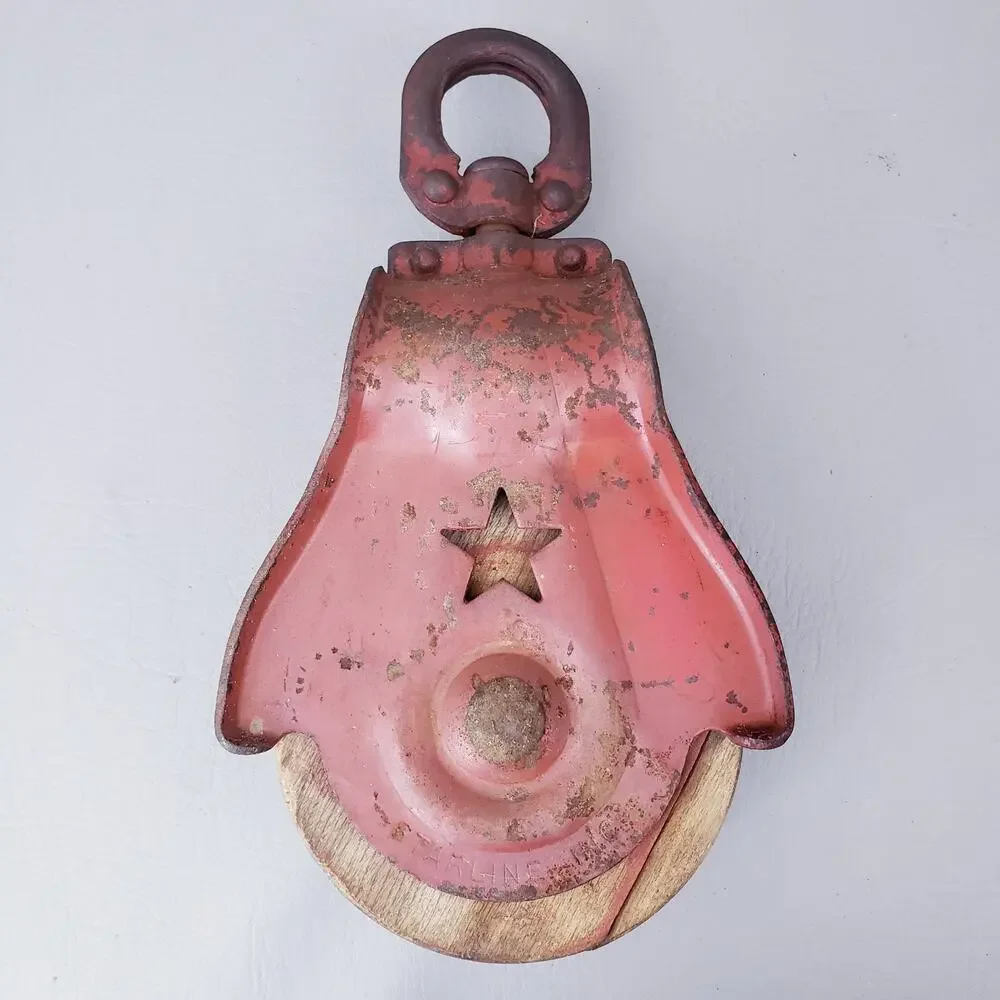 Vintage Antique Cast Iron Wood Hay Barn Rope Pulley Starline
